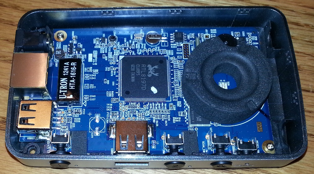 Board of the DNR-202L with RTL8197D chipset