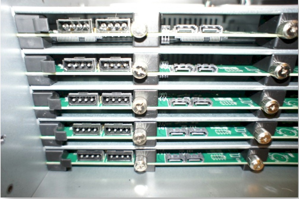 SATA backplane ready for wiring
