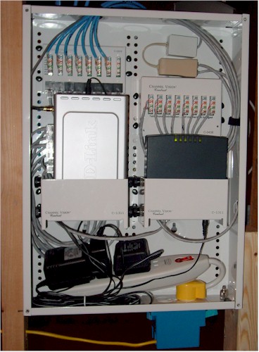  Figure 8: Inside Mike Rogers' distribution box (click image to enlarge)