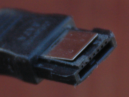 Worn eSATA II connector