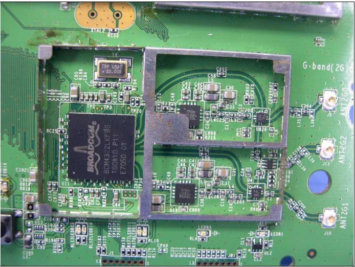 WRT610N 2.4 GHz radio with UF.L connectors