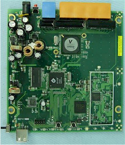 Internal board view of the SMCWGBR14-N and TEW-633GR - FCC photo
