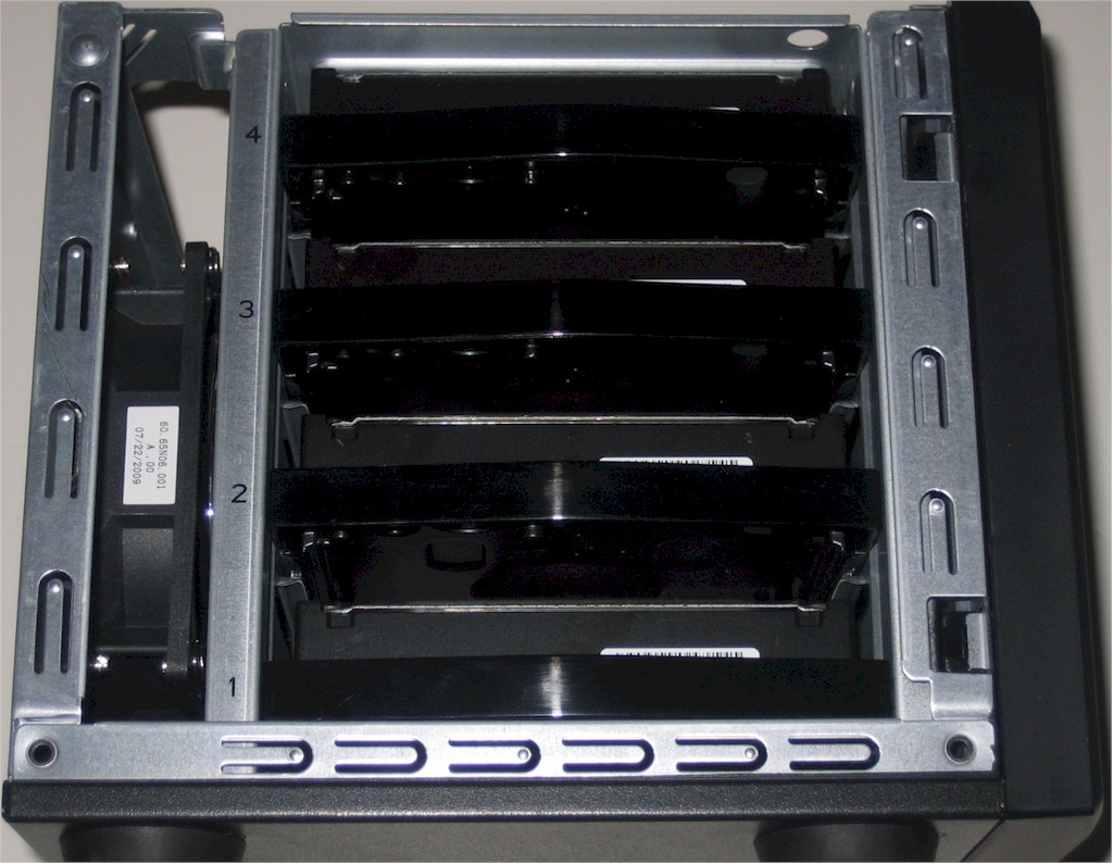 ix4-200d drive bay