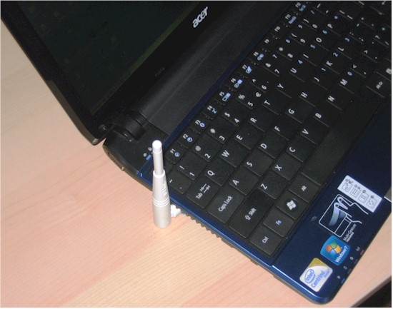Acer Aspire 1810T with third dual-band antenna added