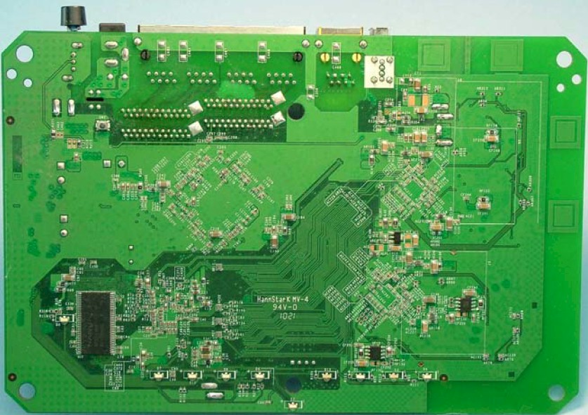 WNDR3700v2 board bottom