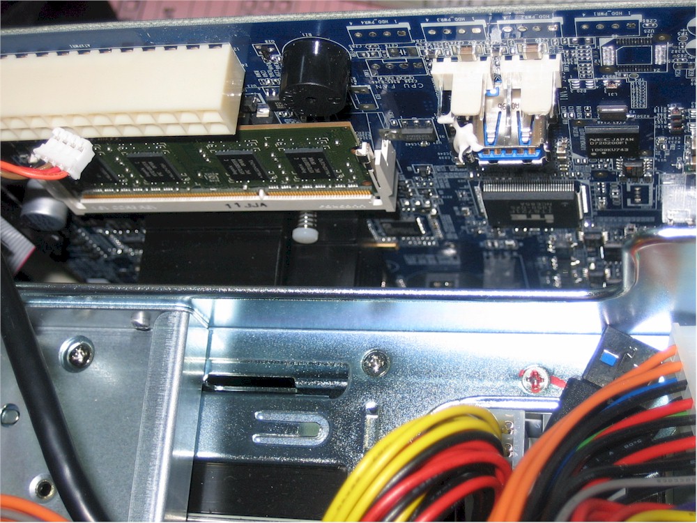 QNAP TS-559 Pro II RAM board partial