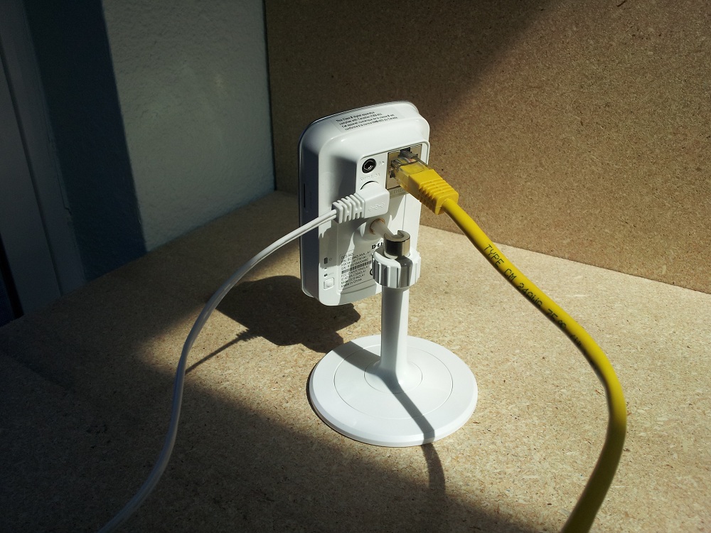 A plastic hook or simple zip tie for the cables would help the camera stay in position A plastic hook or simple zip tie for the cables would help the camera stay in position