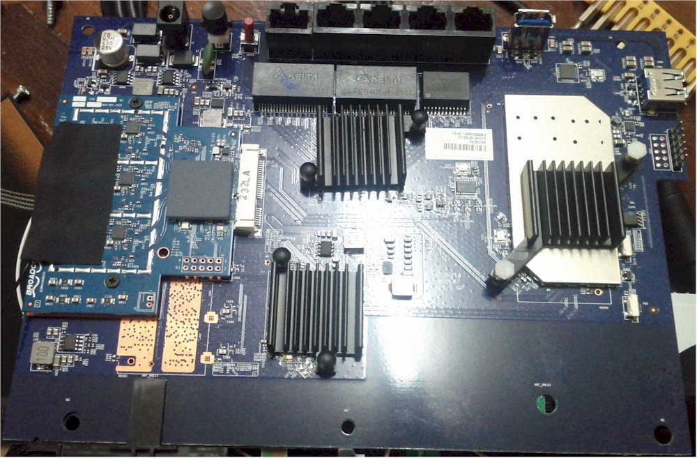 NETGEAR R6300 PCB front