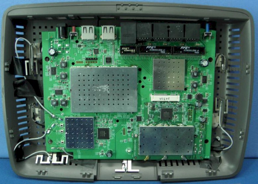 Linksys EA6500 rear panel callouts