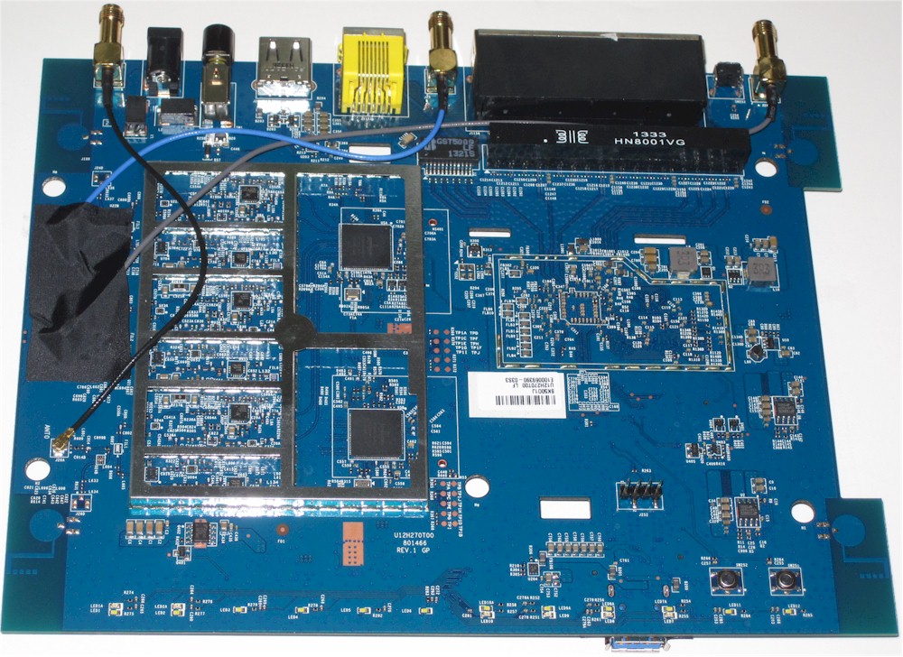 NETGEAR R7000 main PCB top