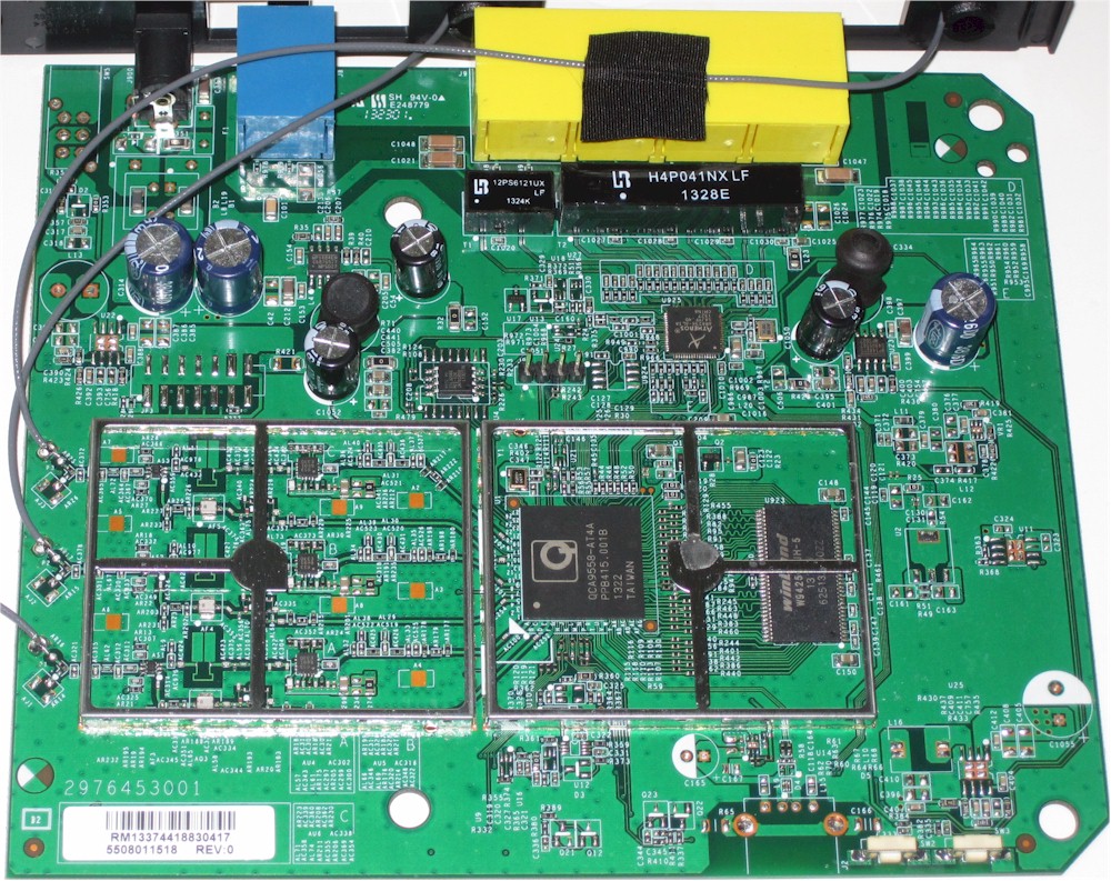 NETGEAR WNR2500 PCB top with shield removed