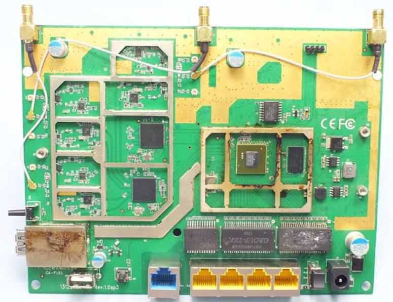 TP-LINK Archer C8 board with w/o heatsink