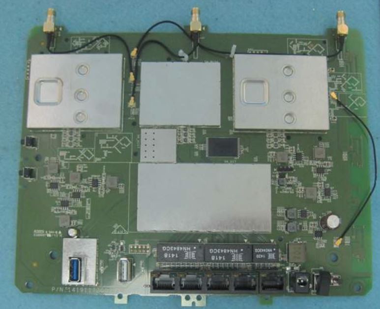 Linksys EA9200 inside