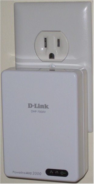 D-Link DHP-701AV plugged in