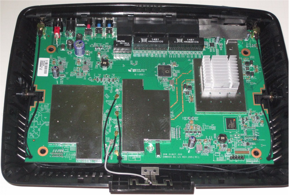 Linksys EA8500 inside