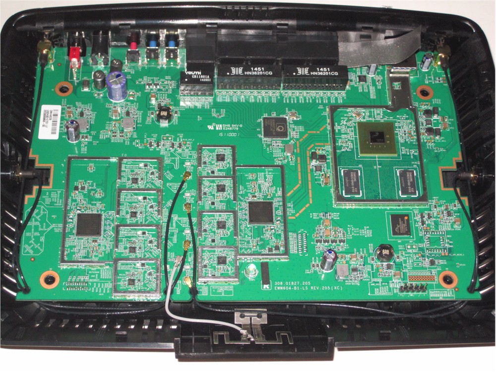 Linksys EA8500 inside - components revealed
