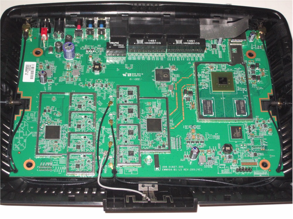 Linksys EA8500 inside