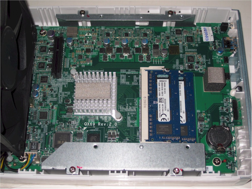 QNAP TS-451A inside