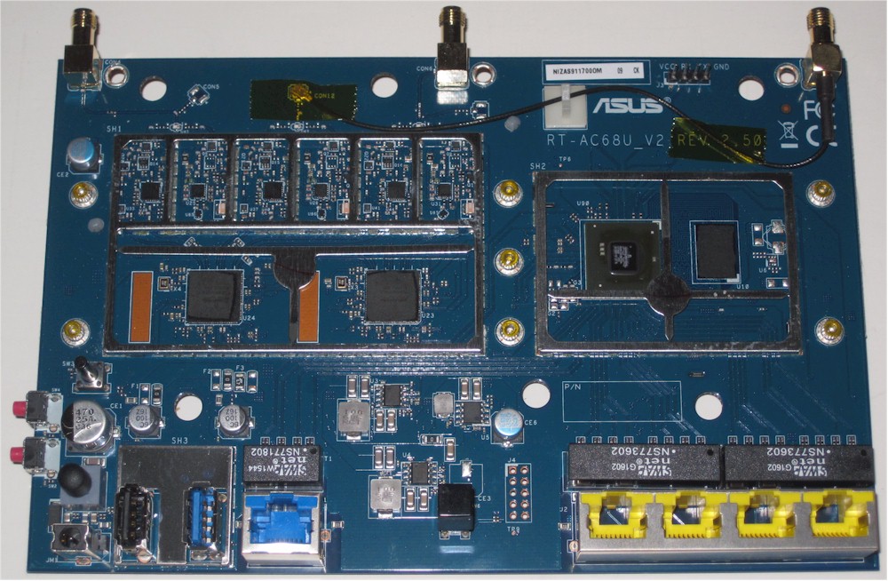 ASUS RT-AC1900P board top