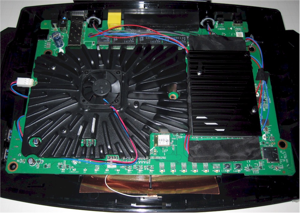 NETGEAR R9000 board top w/ heatsink