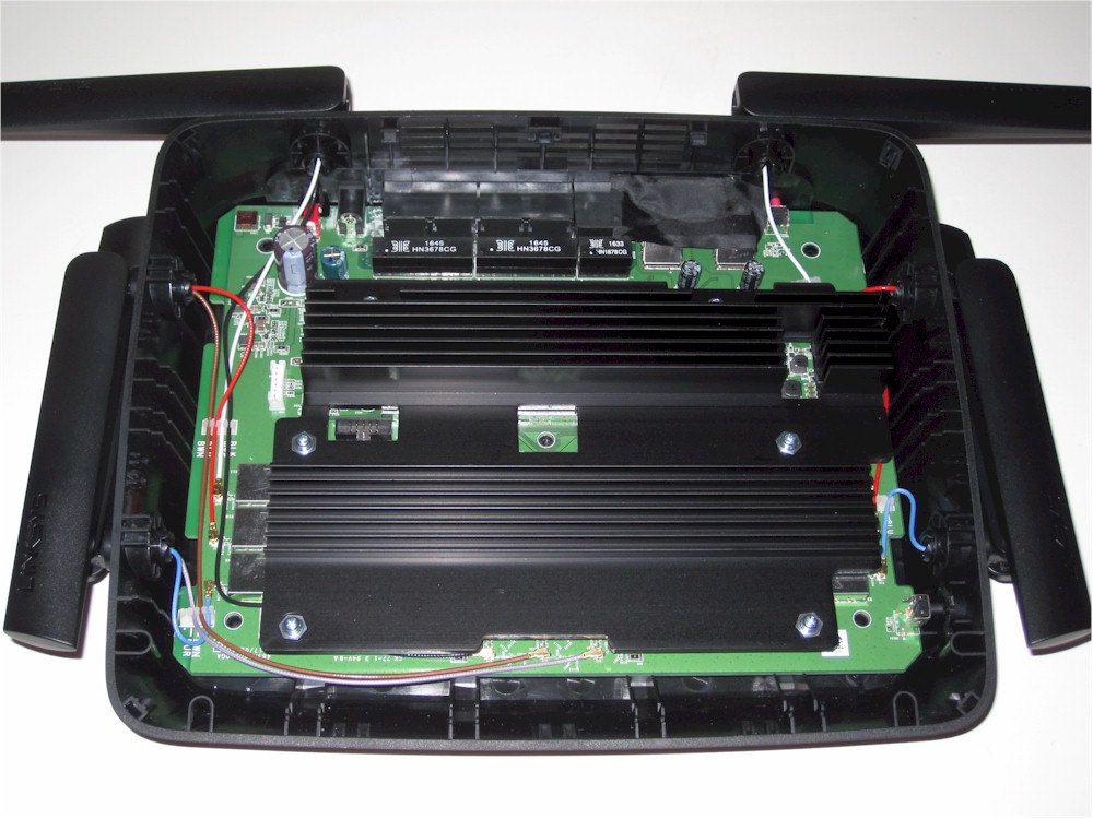 Linksys EA9300 inside