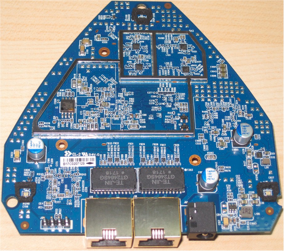 ASUS Lyra Trio board top